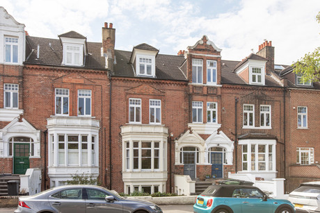 Adelaide Avenue, Brockley 