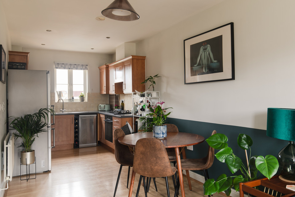 Kelly Avenue, Peckham , Southwark SE15 Leasehold purpose built