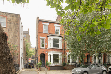 Vauxhall Grove, Vauxhall