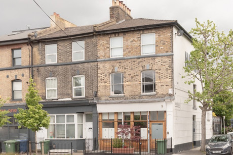 Camberwell Station Road, Camberwell